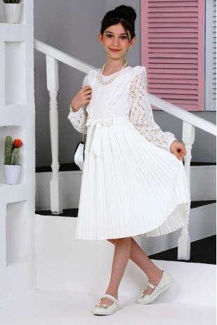  Плиссированное кружевное платье с поясом и ожерельем-мешком