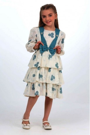 KLEID MIT BLATTMUSTER UND SCHLEIFE VORNE MIT PERLEN