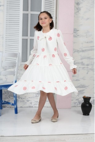 فستان بأكمام طويلة وياقة شاطئ منقوشة على شكل زهرة الأقحوان