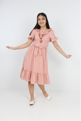 فستان بناتي ذو ياقة وردية وأكمام مكشكشة