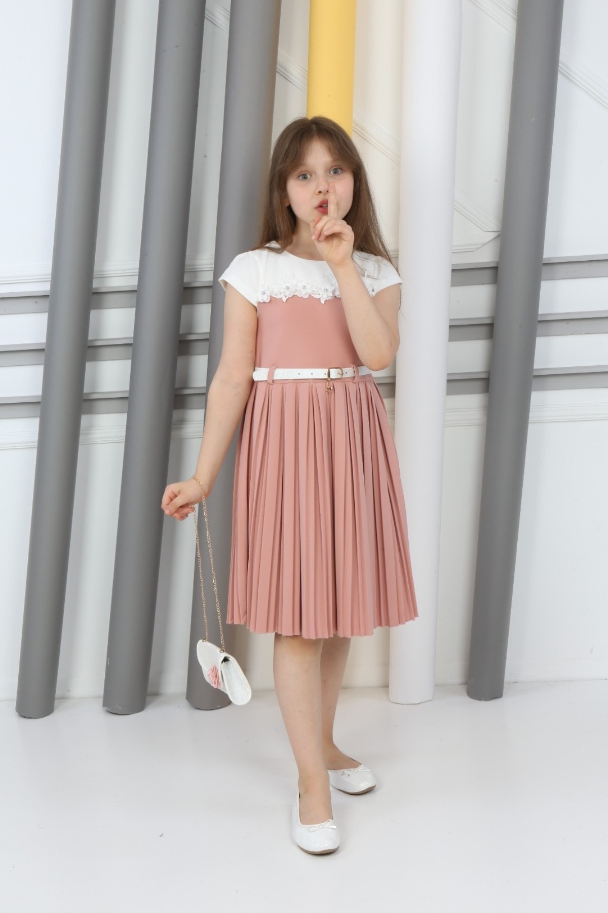 Faltentaschenkleid