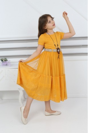 Mädchenkleid aus gelber Spitze und mittlerem Tüllhalsband