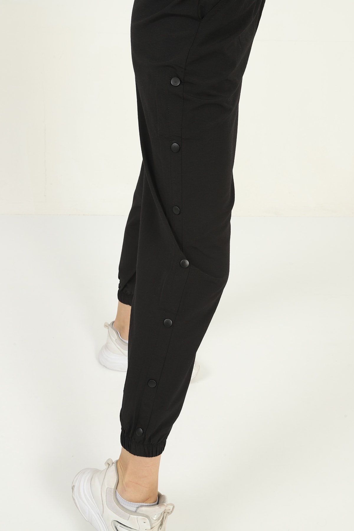 Womens Pockets Side Snap Detail Pants with Elasticized Bottom