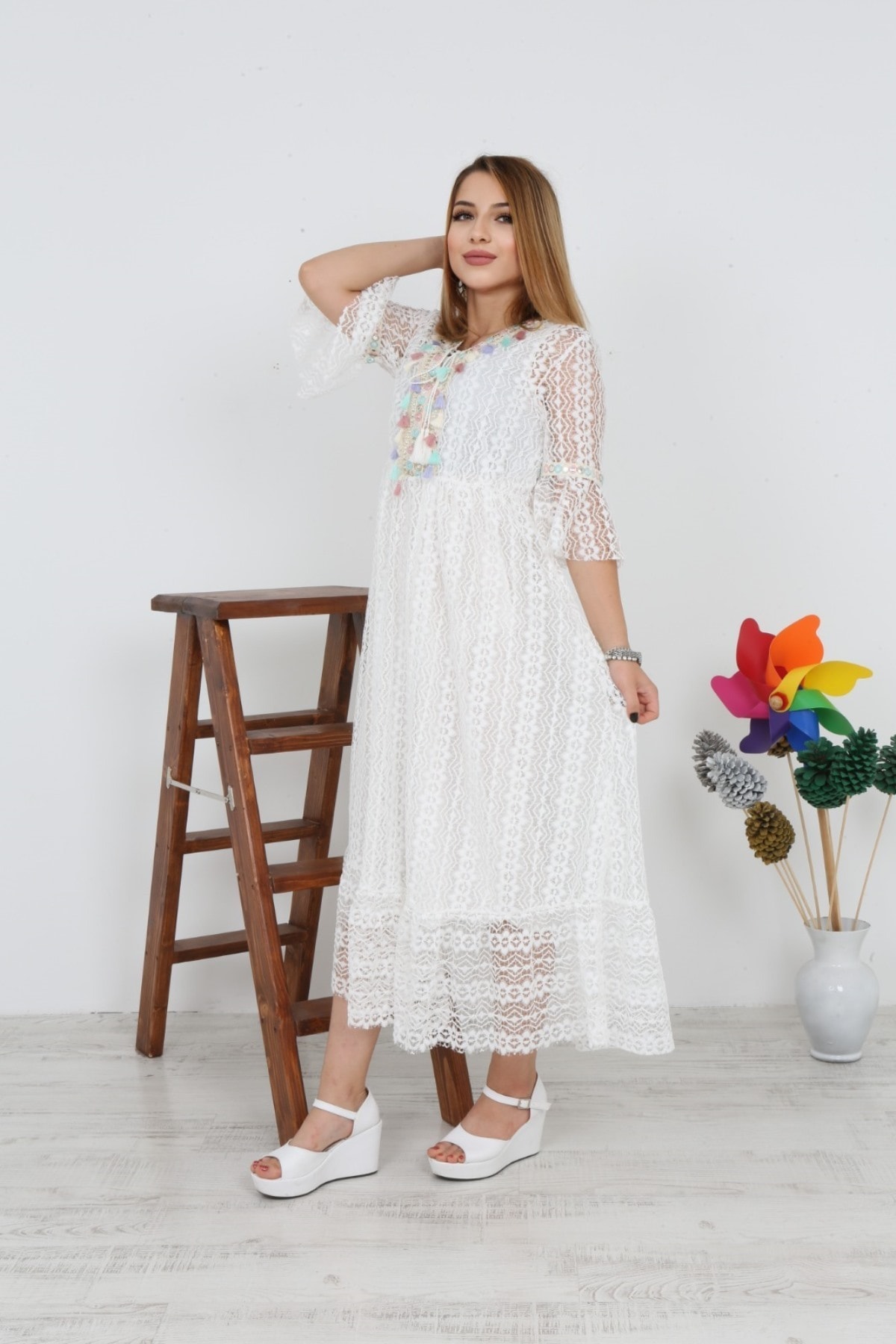 Doppeltes Sommer-Spitzenkleid für Damen