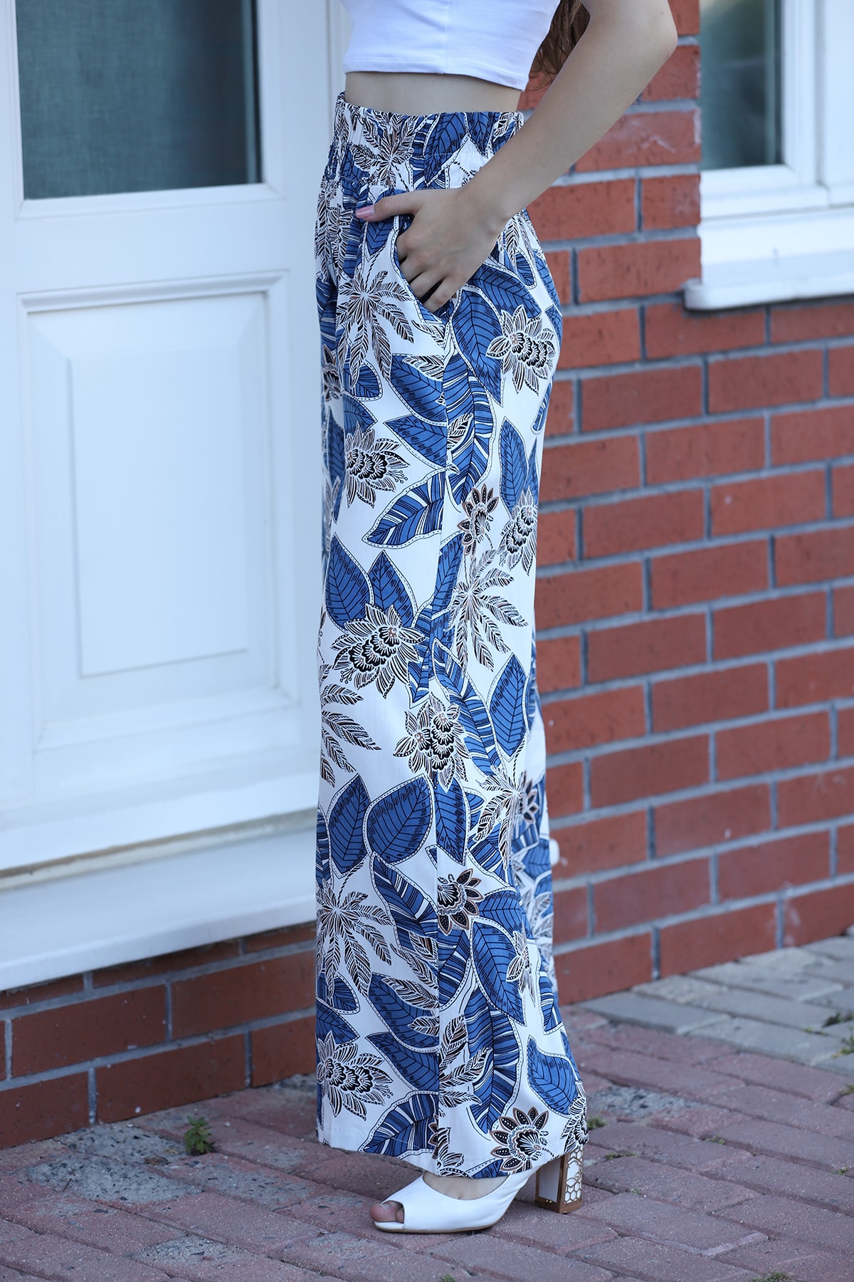 Womens Leaf Patterned High Waisted Wide Leg Pants with Pockets