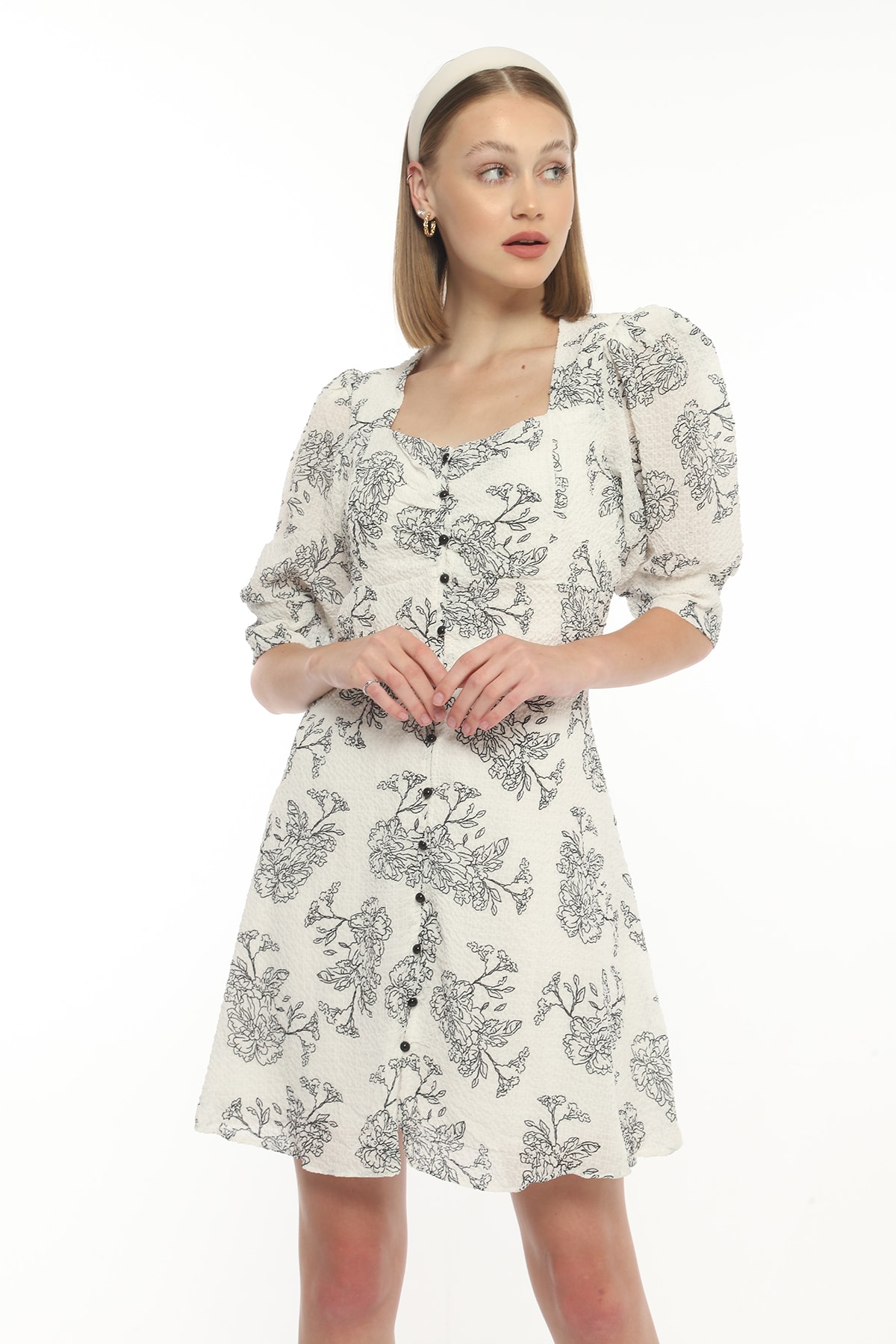 Damen-Neckholder-Kleid mit Blumenmuster
