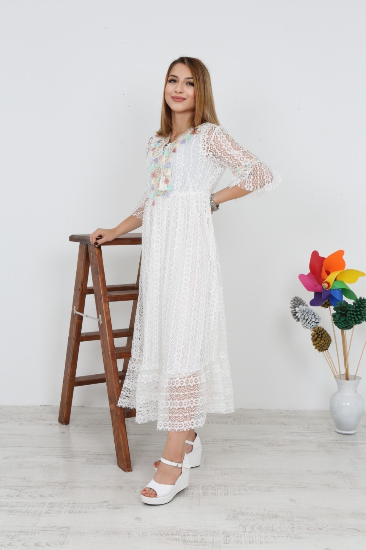 Doppeltes Sommer-Spitzenkleid für Damen