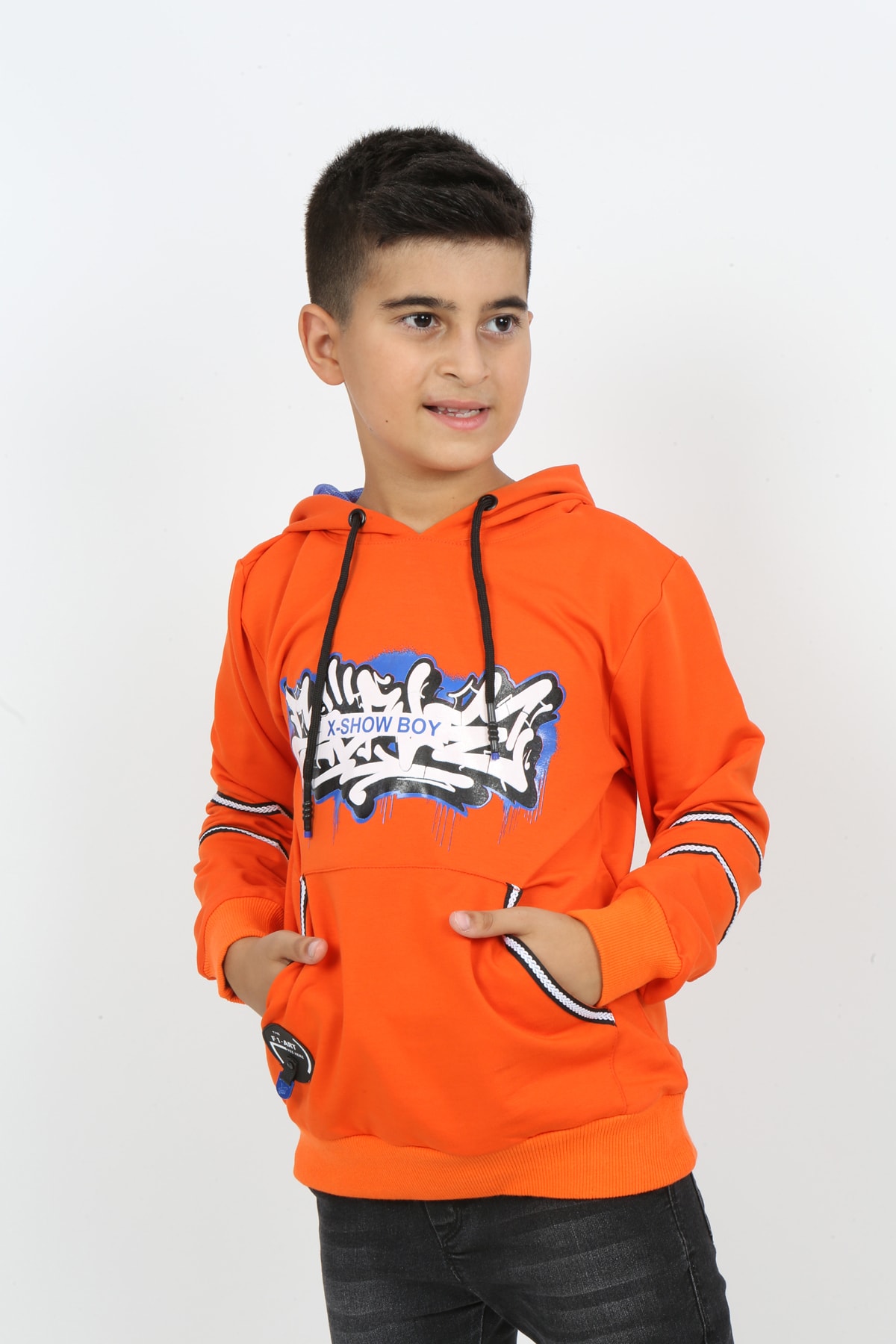 سويت شيرت بغطاء للرأس مطبوع للأولاد مع جيب