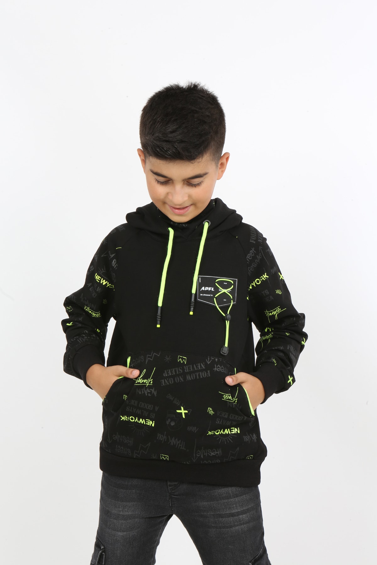 Erkek Çocuk Maskeli Kapüşonlu Cepli Sweatshirt