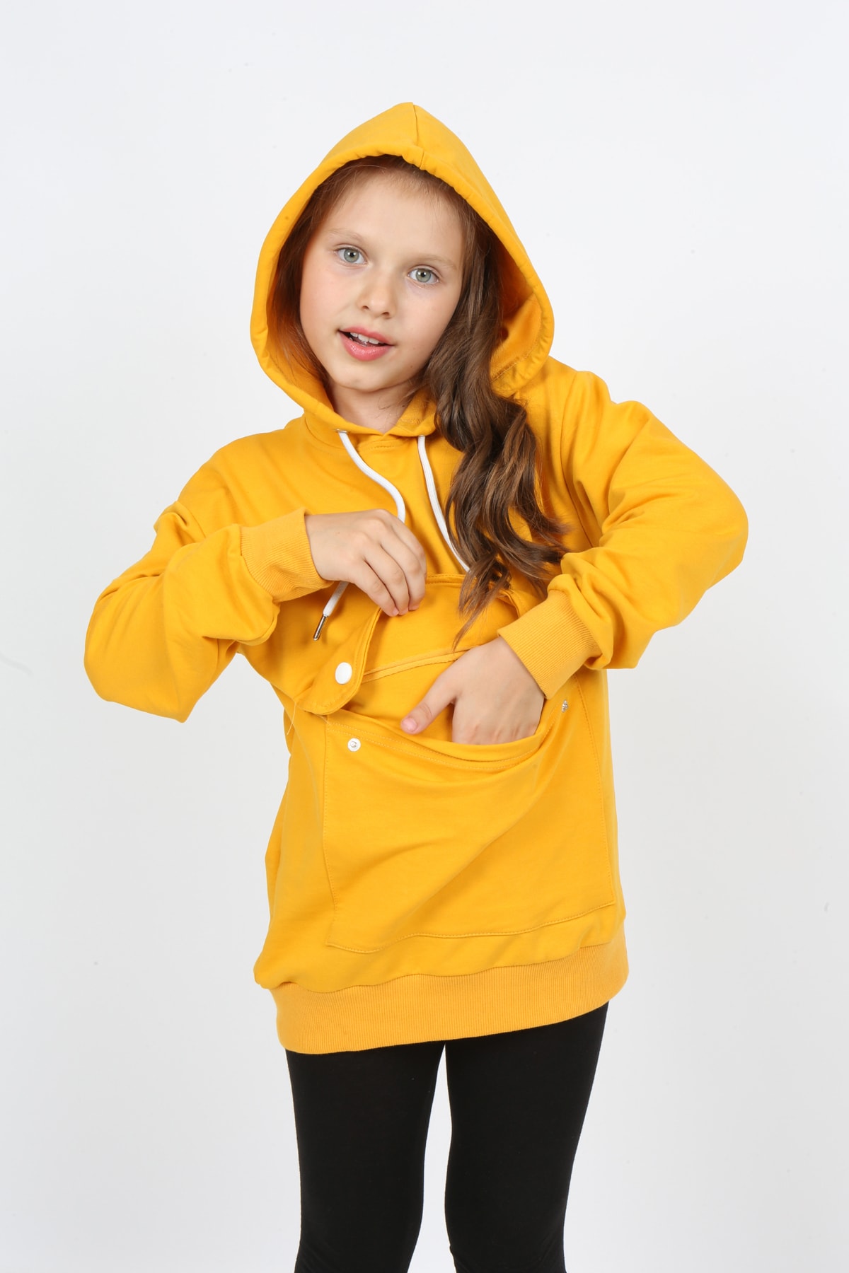 Kinder-Sweatshirt mit Kapuze und Tasche