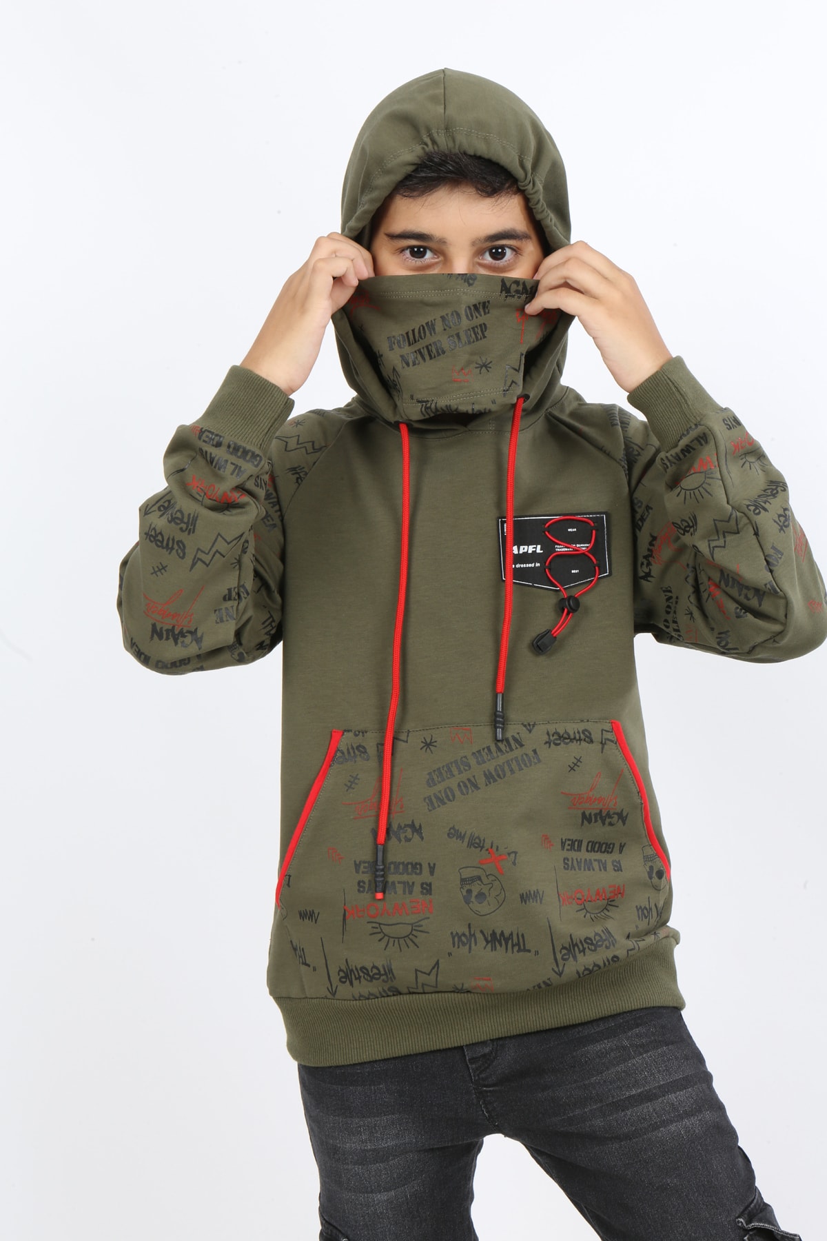 Jungen-Sweatshirt „Masked“ mit Kapuze und Tasche