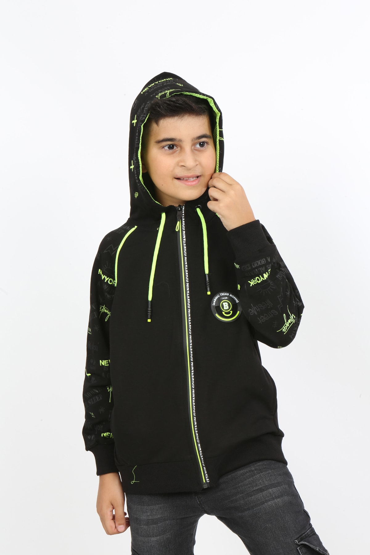 سويت شيرت بغطاء رأس بسحاب للأولاد مع جيوب