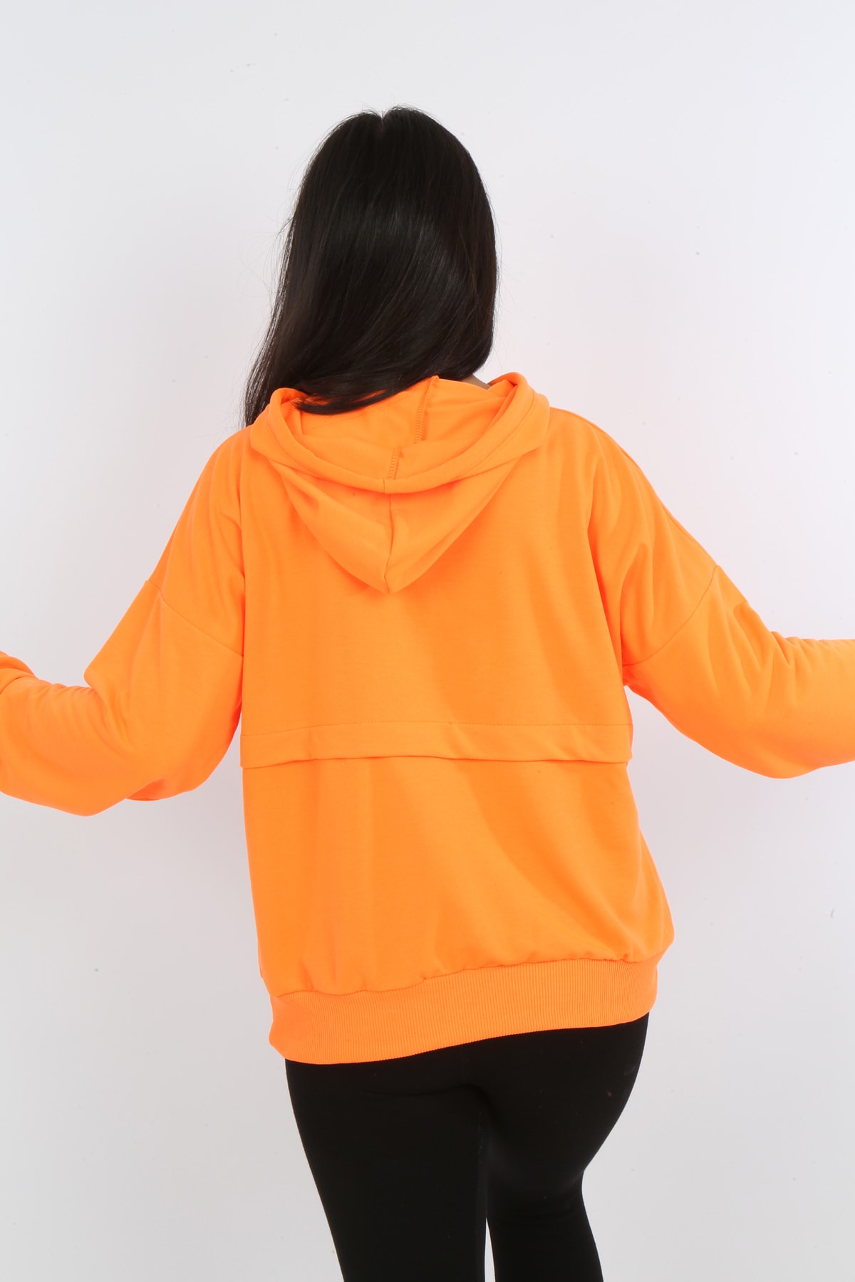 Kız Çocuk Önü Taş Detaylı Baskılı Sweatshirt
