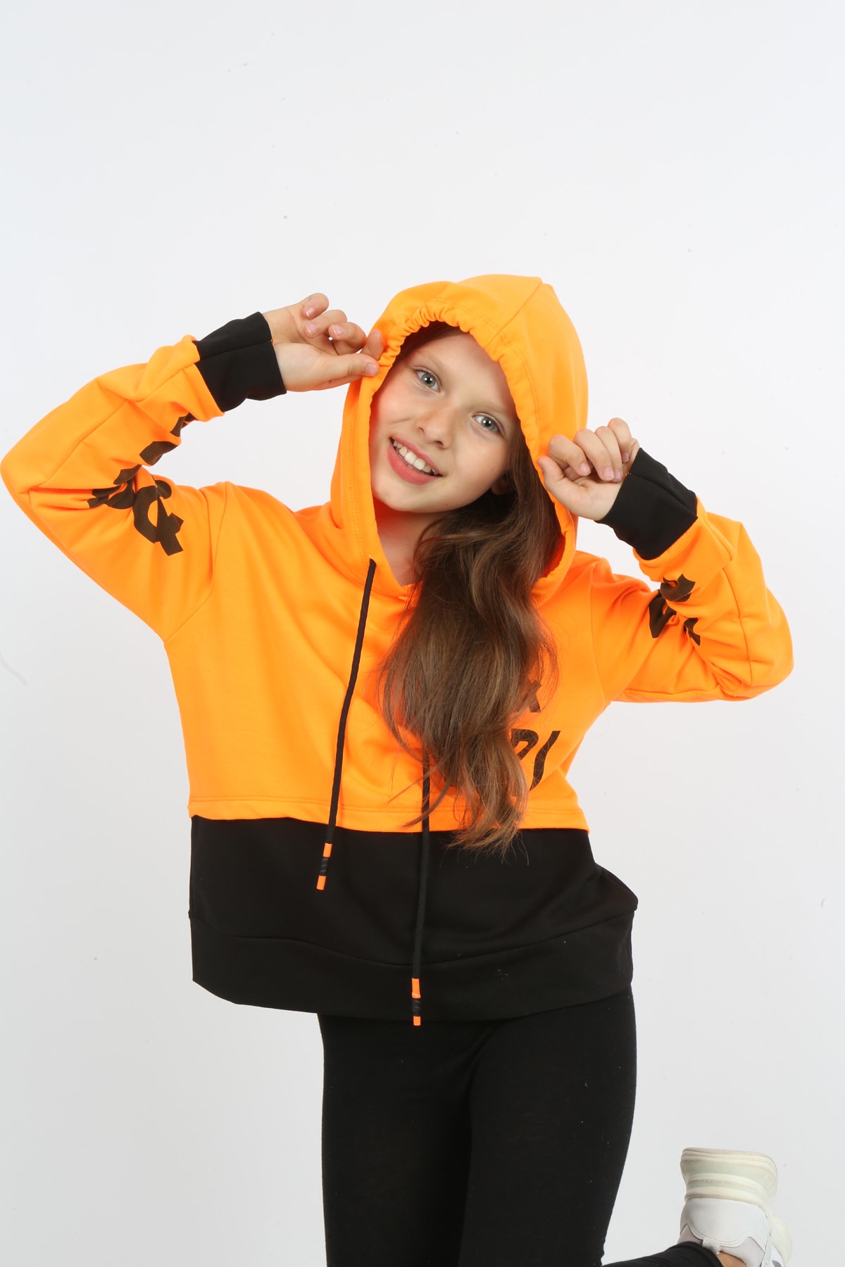 Kız Çocuk Göbek Üstü Çif Renkli Kapüşonlu Baskılı Sweatshirt