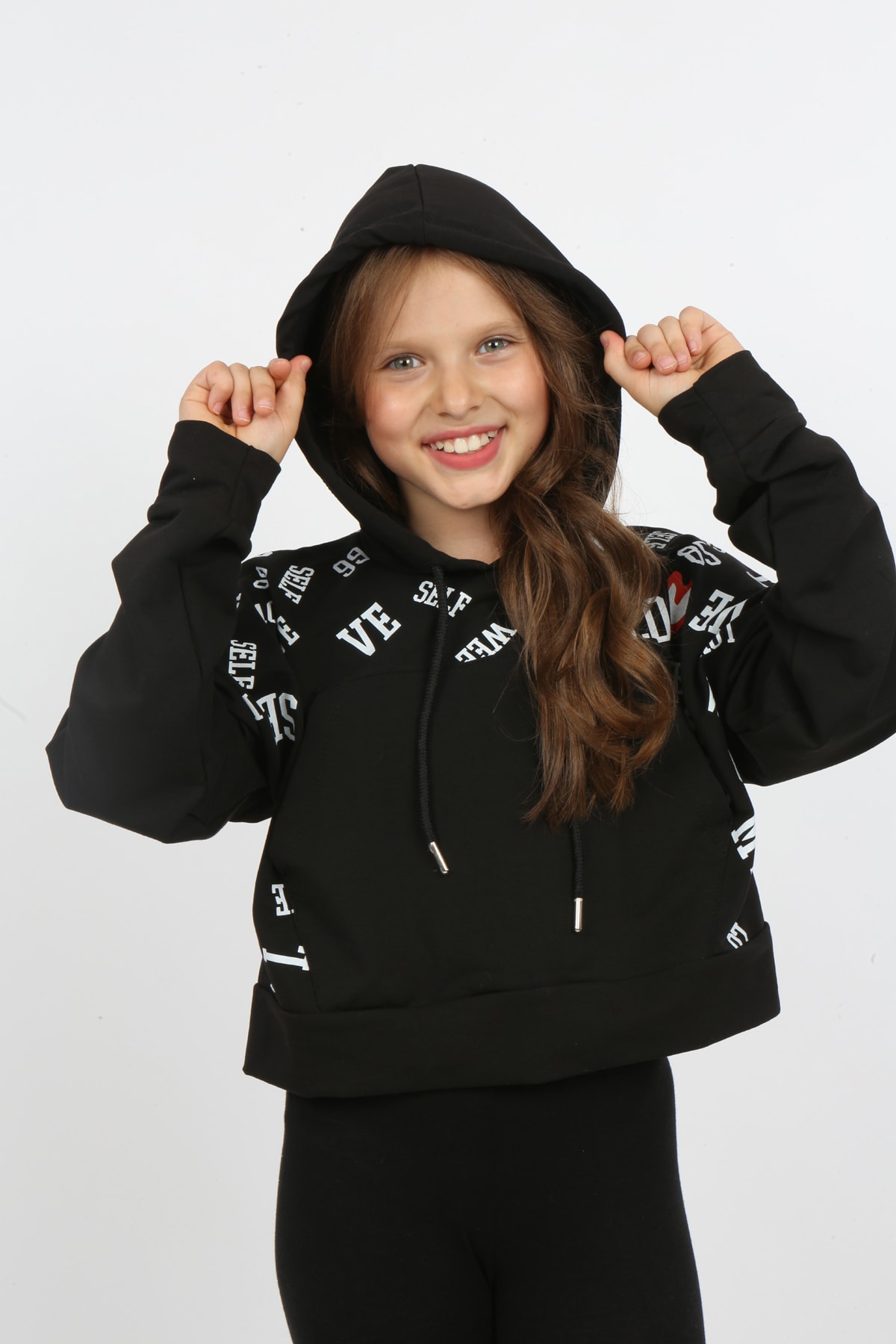Kız Çocuk Göbek Üstü Kapüşonlu Cepli Baskılı Sweatshirt