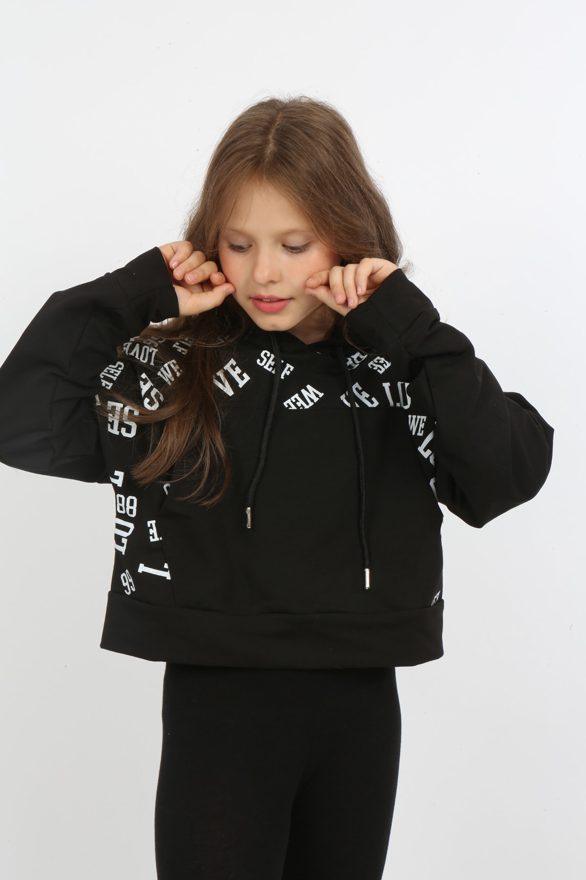 Kız Çocuk Göbek Üstü Kapüşonlu Cepli Baskılı Sweatshirt