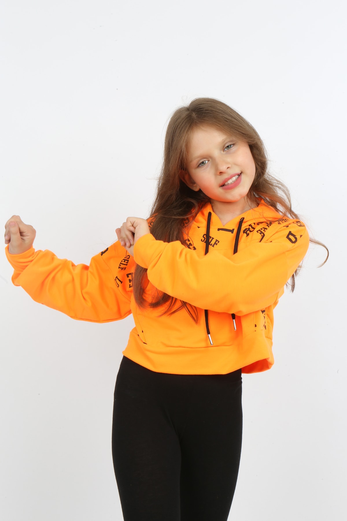 Kız Çocuk Göbek Üstü Kapüşonlu Cepli Baskılı Sweatshirt