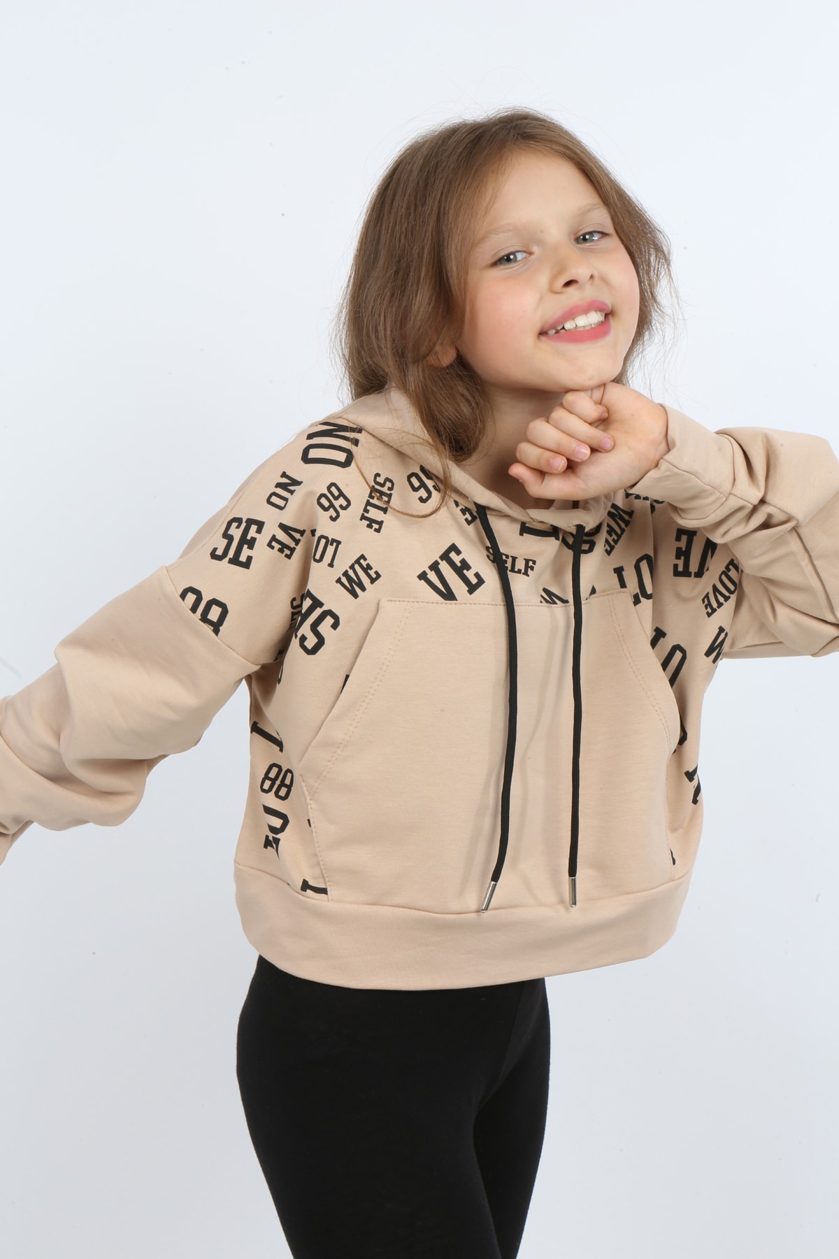 Kız Çocuk Göbek Üstü Kapüşonlu Cepli Baskılı Sweatshirt