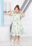 Mädchenkleid mit Blumenmuster und Gürtel