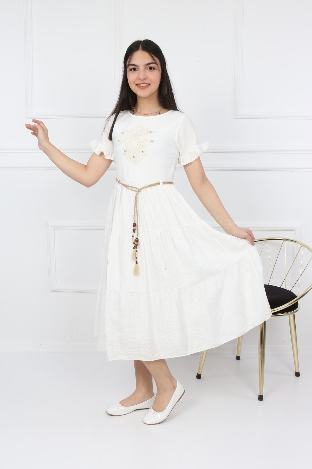 Kellnerjungenkleid mit Seilgürtel