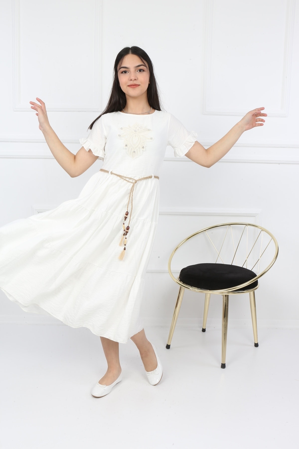 Kellnerjungenkleid mit Seilgürtel