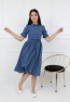 Kellnerlanges, geknöpftes Kleid