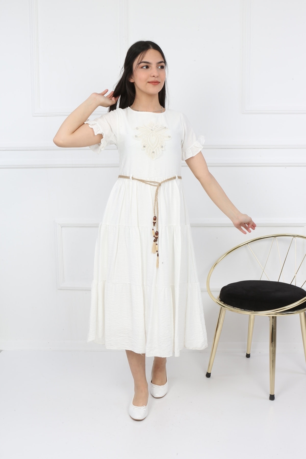 Kellnerjungenkleid mit Seilgürtel