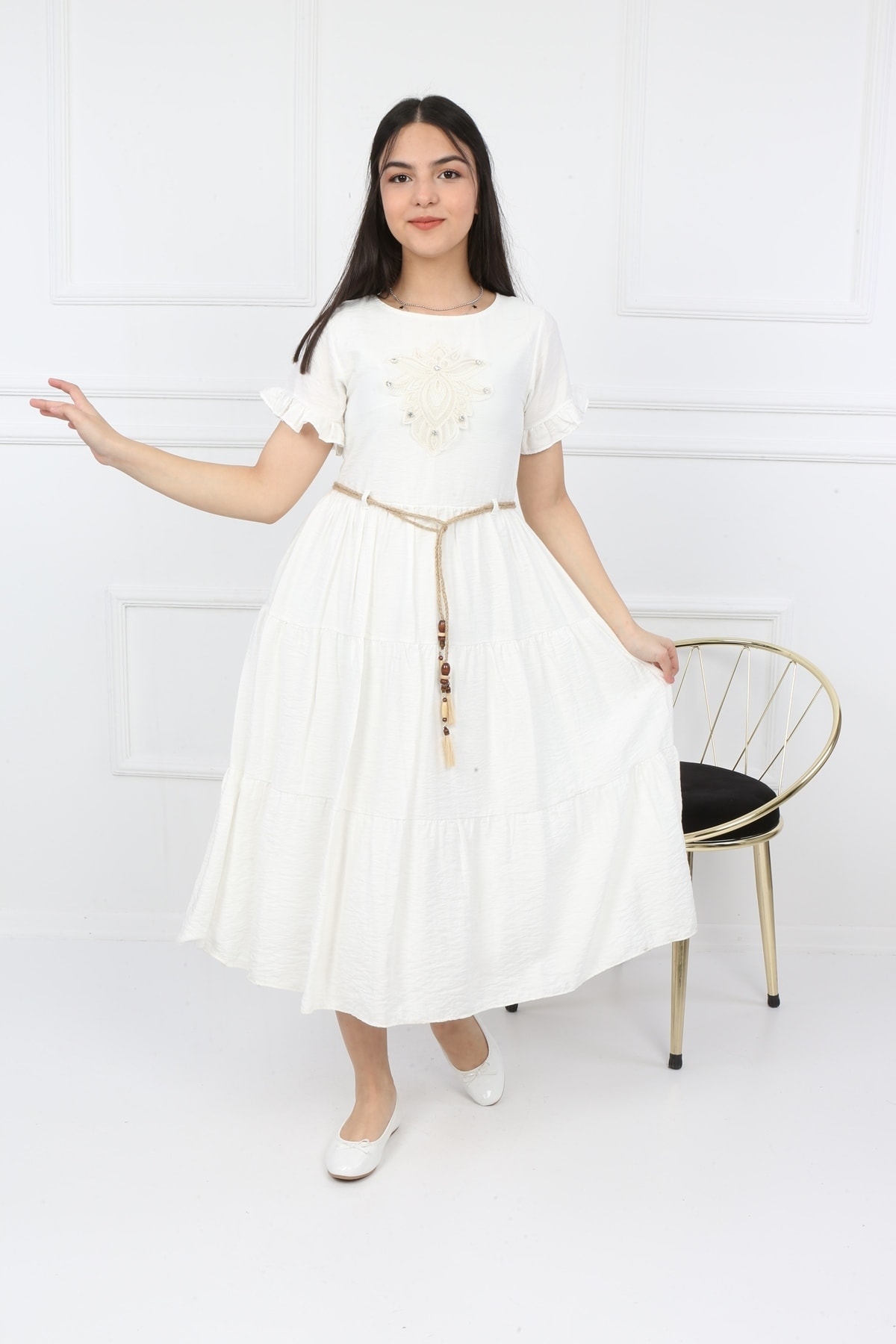 Kellnerjungenkleid mit Seilgürtel