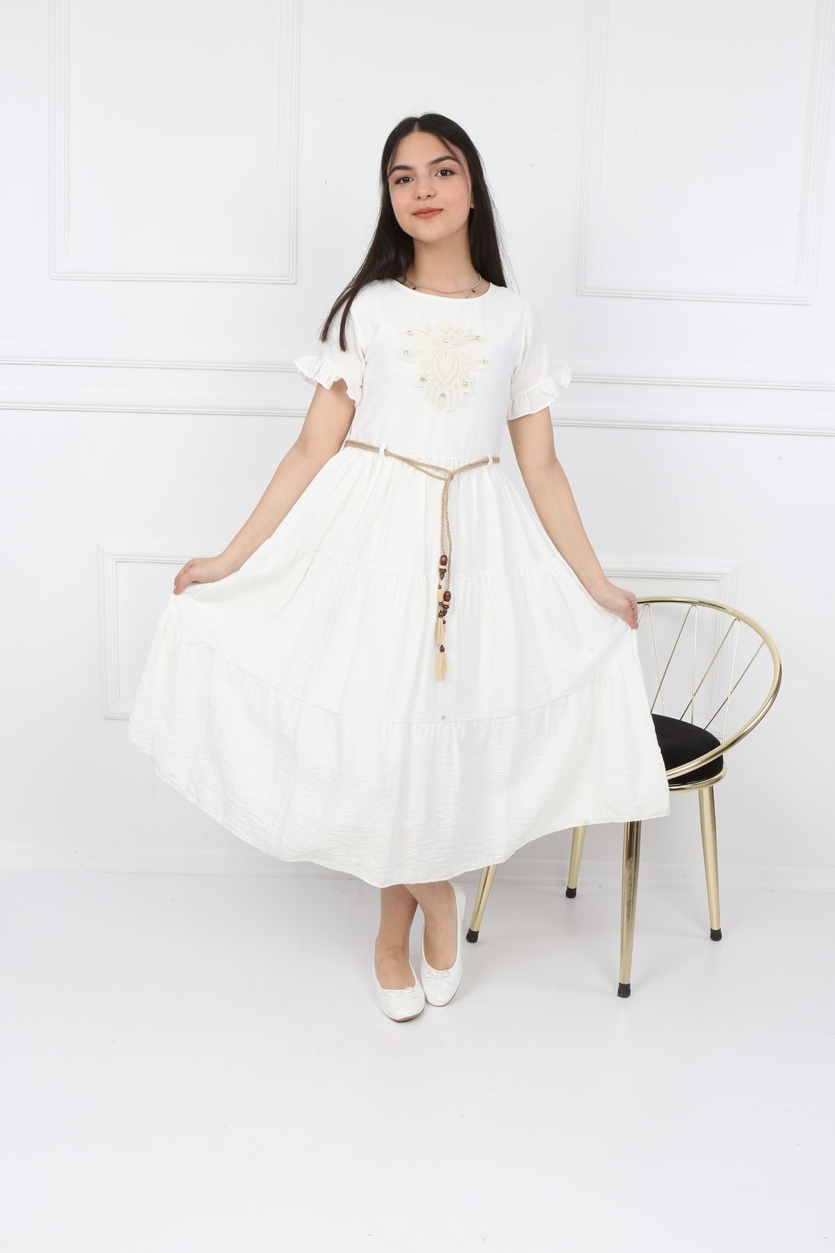 Kellnerjungenkleid mit Seilgürtel