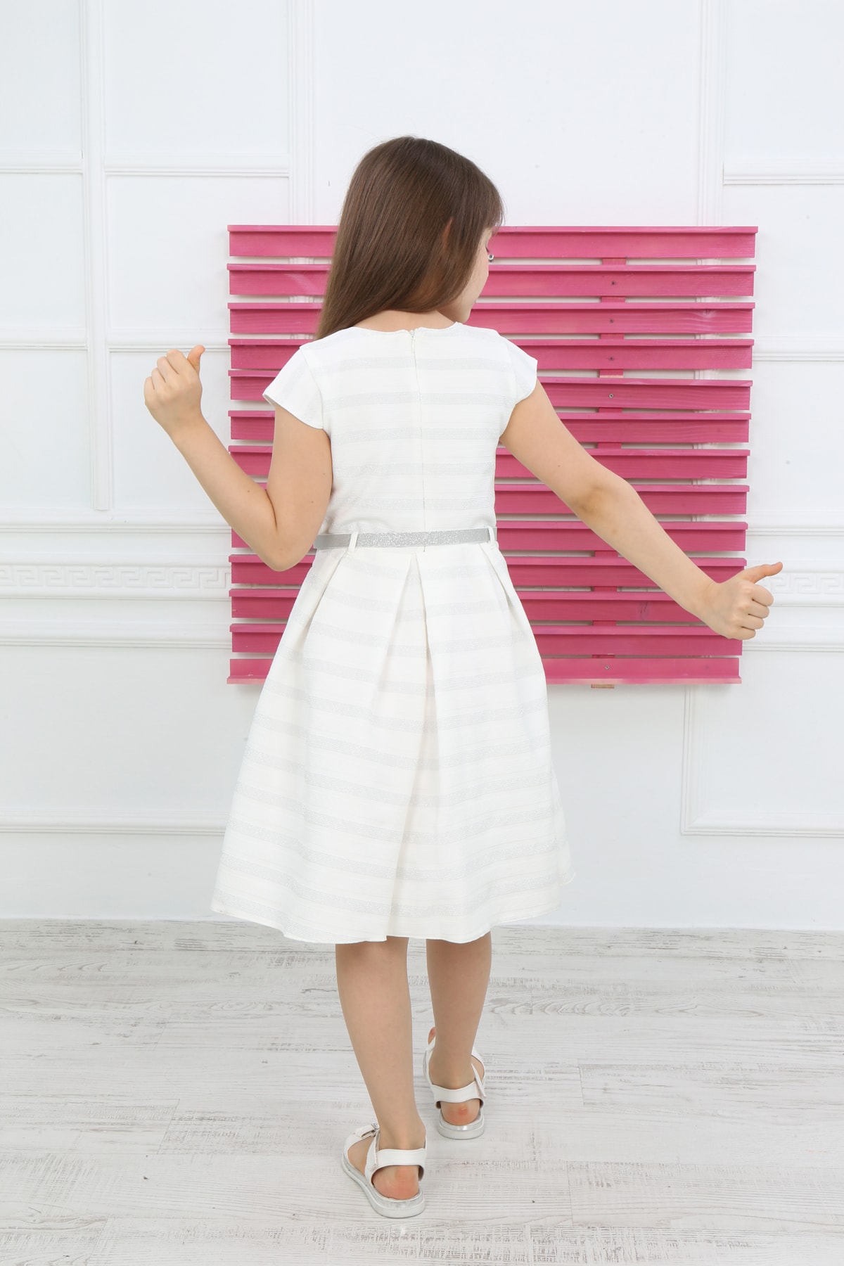 Silber gestreiftes Kleid