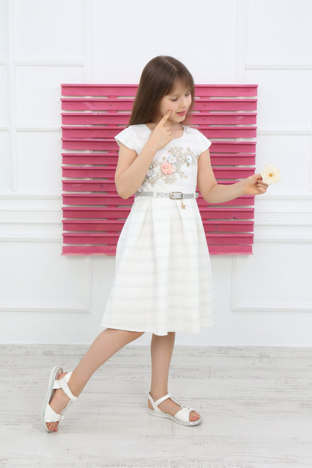 Silber gestreiftes Kleid