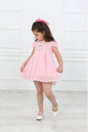 Розовое платье из сотовой ткани для девочки