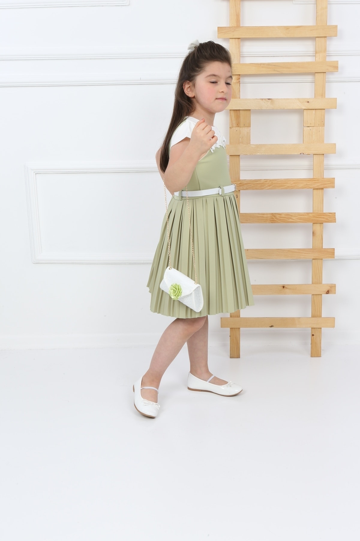 Grünes Taschenfaltenkleid für Mädchen