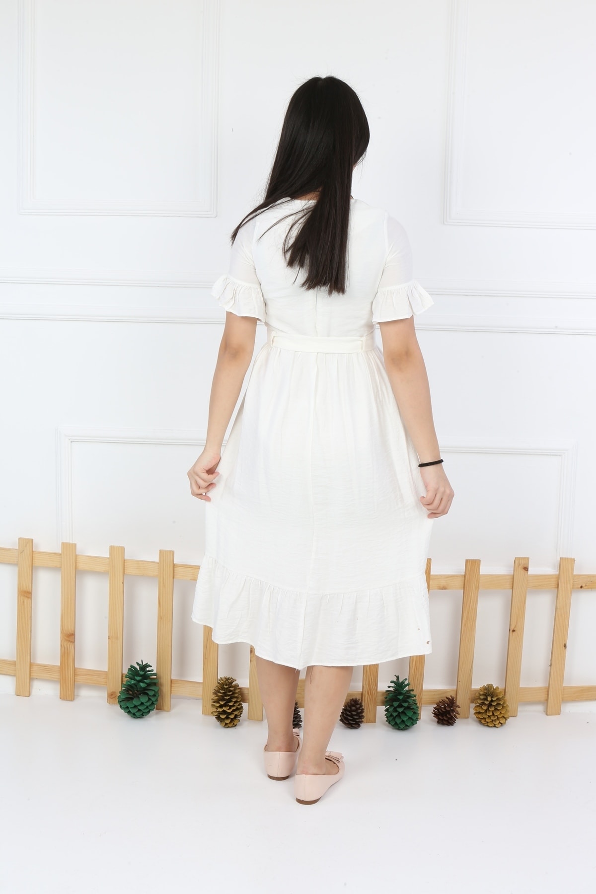 Cremefarbenes langes Halskettenkleid für Mädchen