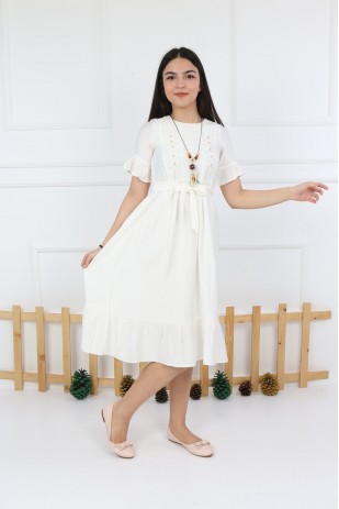 فستان بناتي طويل بقلادة كريمية