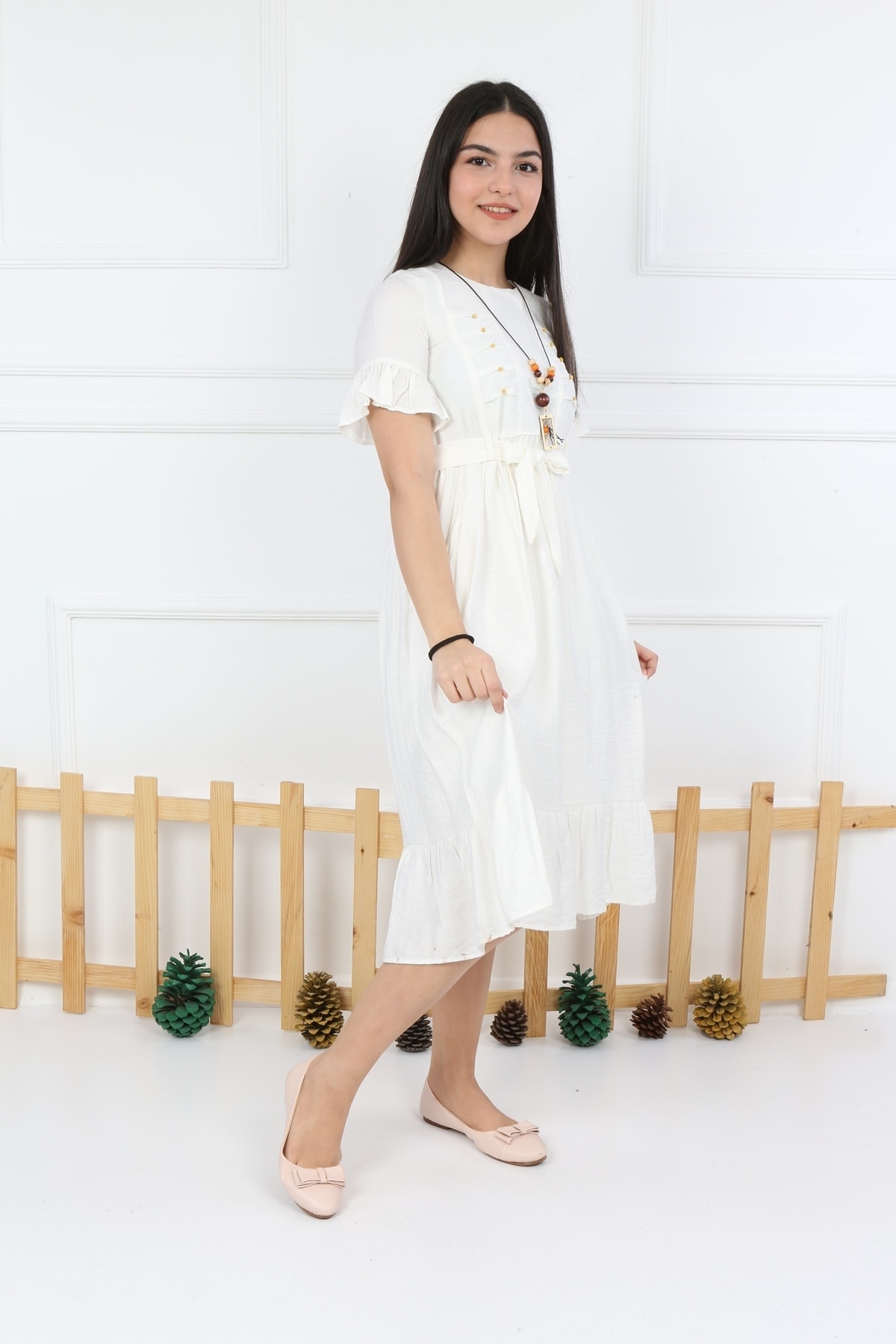 Cremefarbenes langes Halskettenkleid für Mädchen