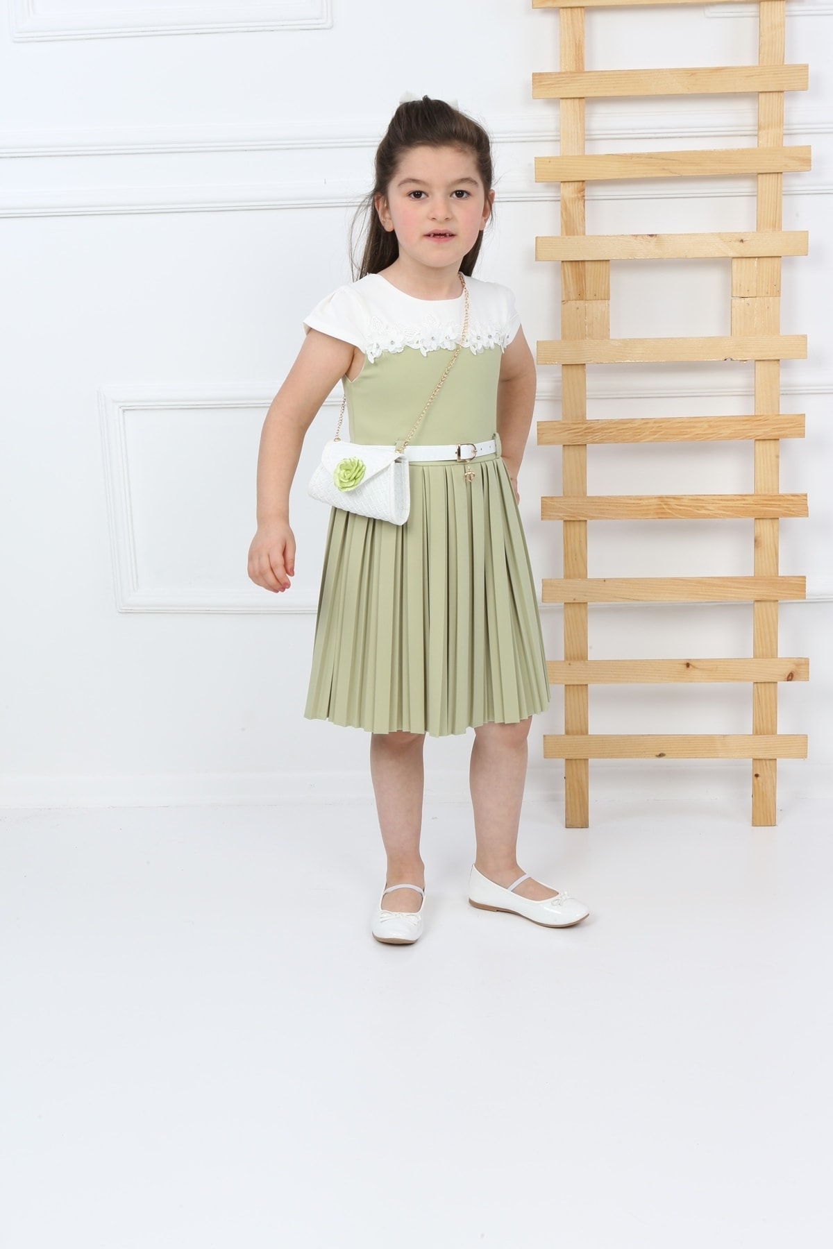 Grünes Taschenfaltenkleid für Mädchen