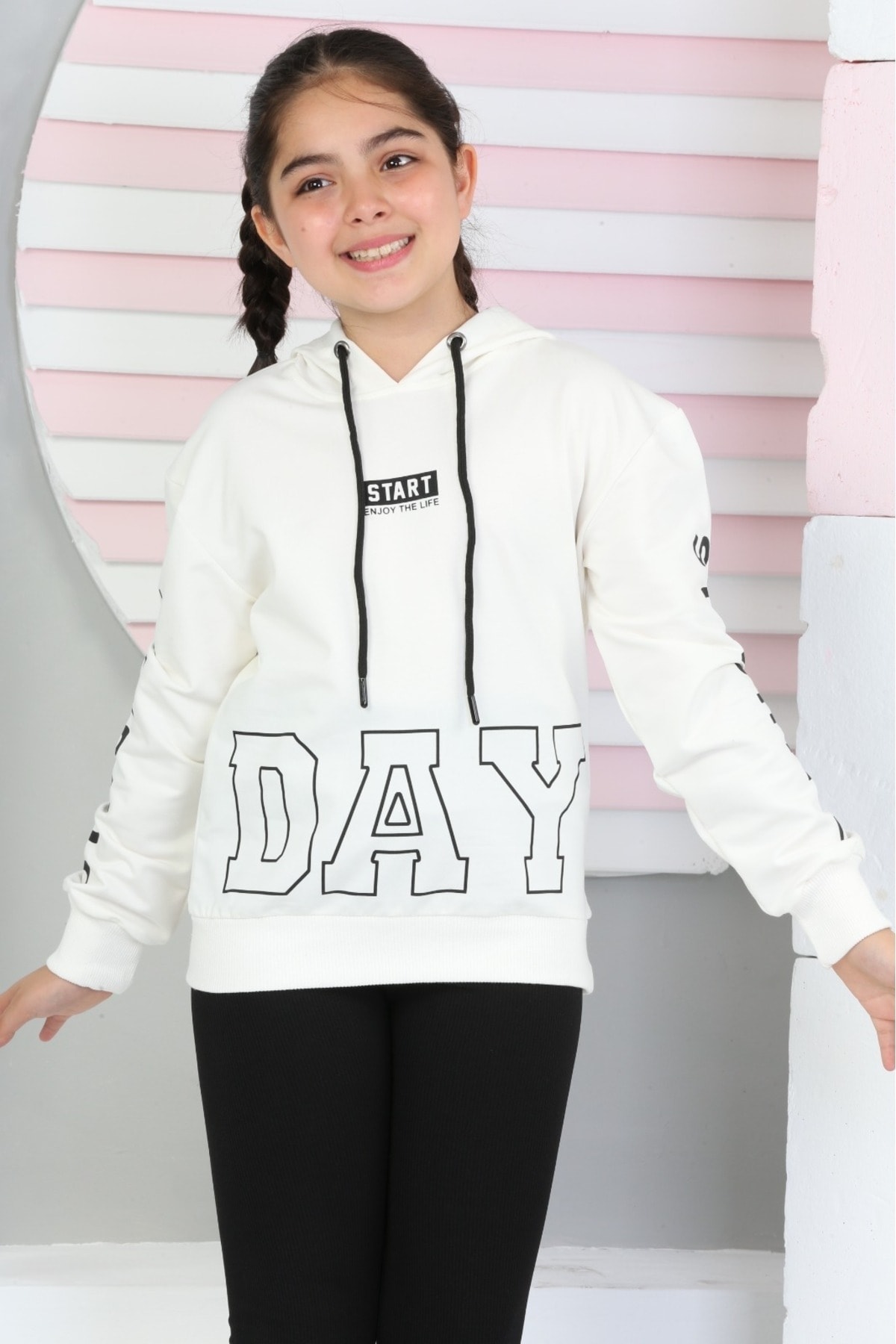 DAY BASKILI İKİ İPLİK KOPŞONLU SWEATSHİRT