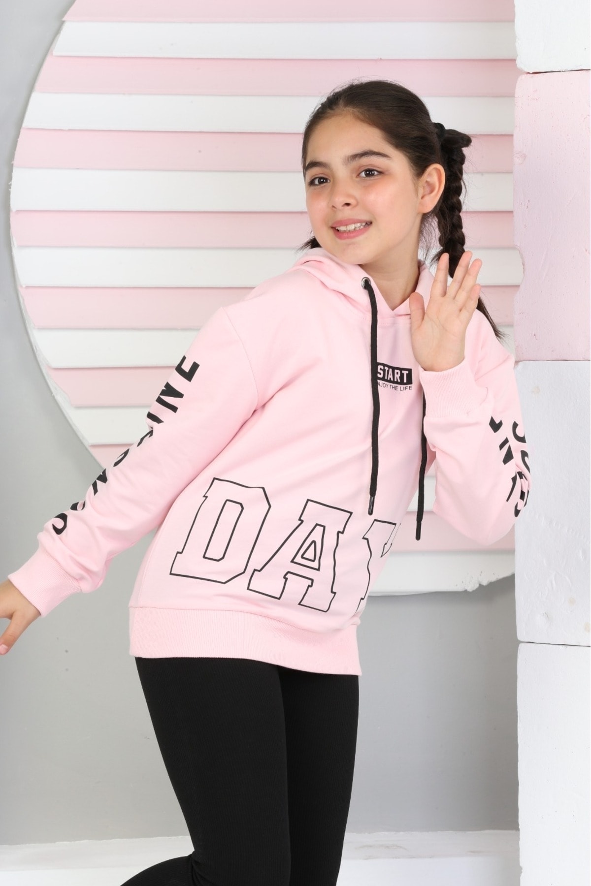 DAY BASKILI İKİ İPLİK KOPŞONLU SWEATSHİRT