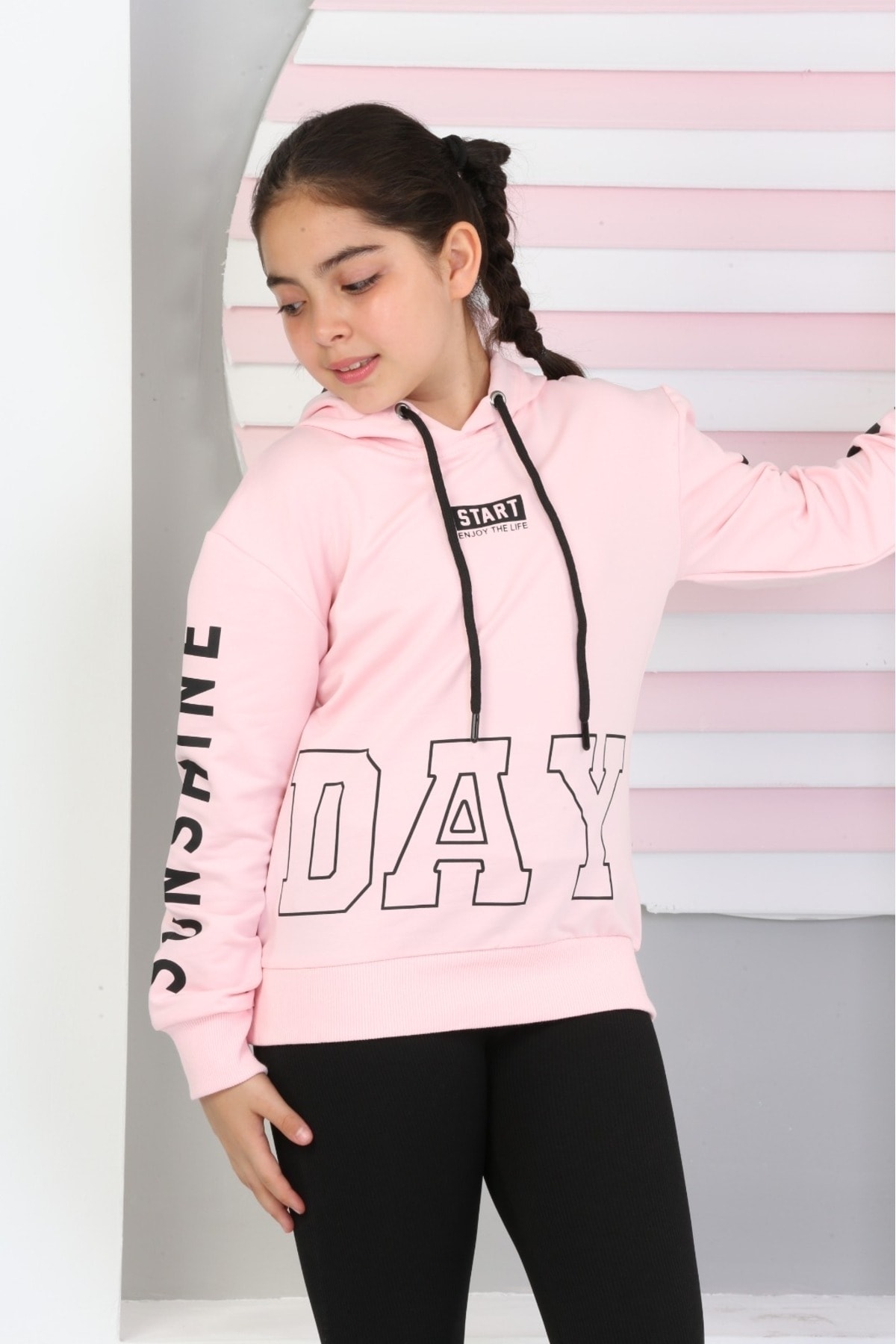 DAY BASKILI İKİ İPLİK KOPŞONLU SWEATSHİRT